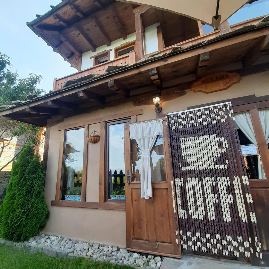 Семеен Хотел Скендерова Къща Leshten Exterior photo
