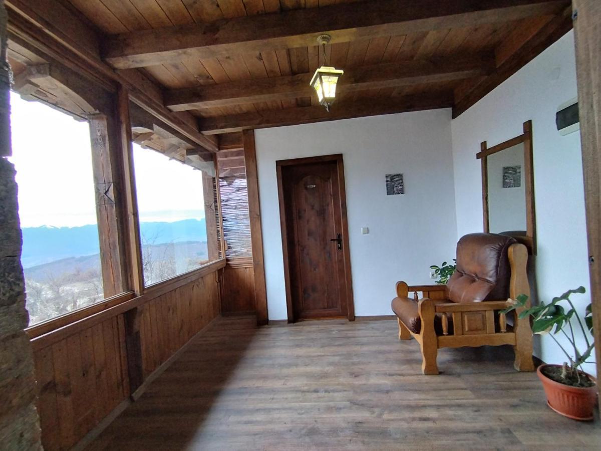 Семеен Хотел Скендерова Къща Leshten Exterior photo